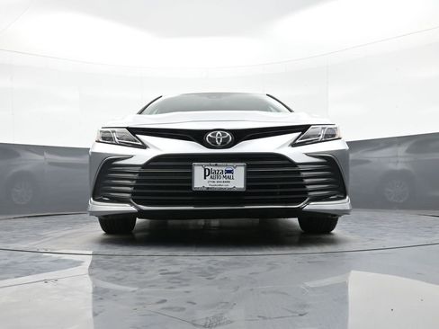 Used 2021 Toyota Camry LE image 25
