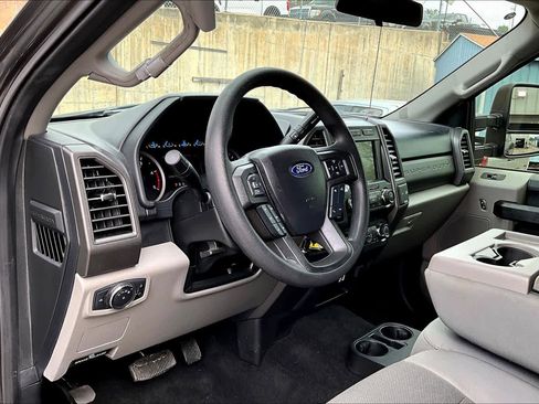 Used 2019 Ford F250 XL w/ STX Appearance Package AWD/4WD image 18