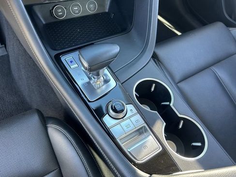 Used 2025 Genesis G70 2.5T AWD/4WD image 28