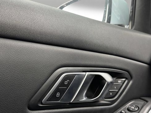 Used 2023 BMW 330i Sedan w/ M Sport Package RWD image 26