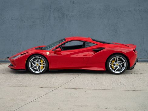 Used 2022 Ferrari F8 Tributo image 3