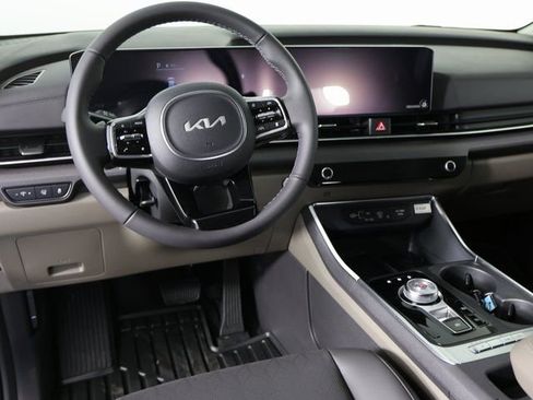 New 2026 Kia Carnival EX image 12