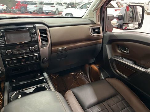 Used 2016 Nissan Titan Platinum Reserve image 17