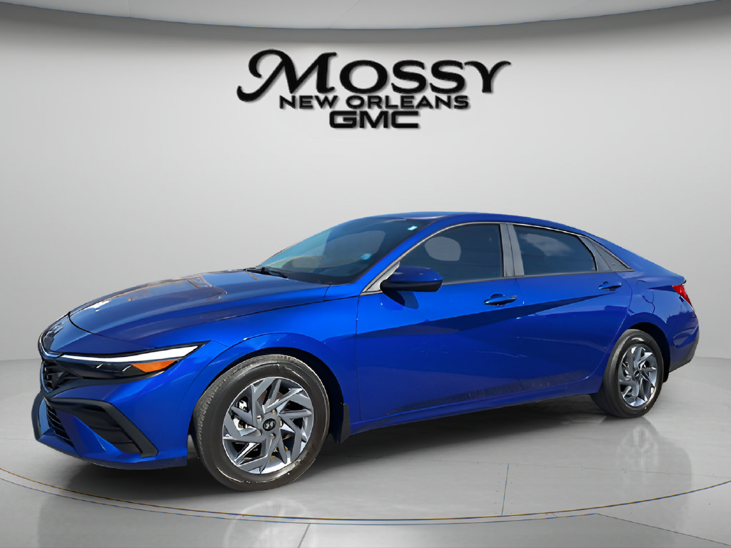 Used 2024 Hyundai Elantra SEL FWD image 1