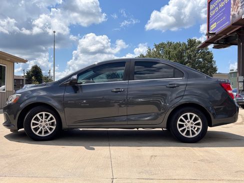 Used 2017 Chevrolet Sonic LT w/ Convenience Package image 2