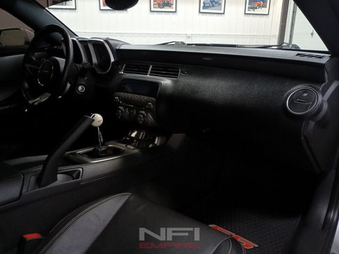 Used 2010 Chevrolet Camaro SS w/ LPO, Ground Effects Package RWD image 41