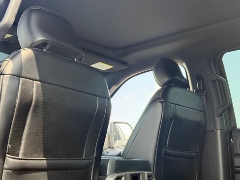 Used 2015 Ford F150 Platinum w/ Equipment Group 701A Luxury AWD/4WD image 19