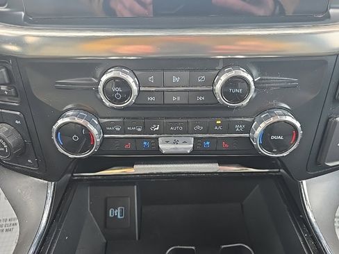 Used 2023 Ford F150 Lariat w/ Max Trailer Tow Package image 41