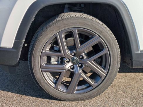 Used 2025 Jeep Compass Limited w/ Sun & Sound Group image 12