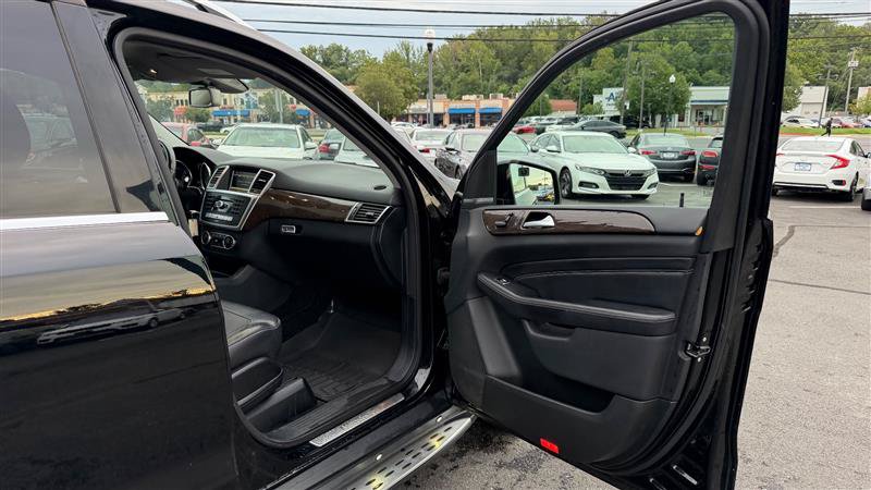 Used 2014 Mercedes-Benz ML 350 4MATIC image 32