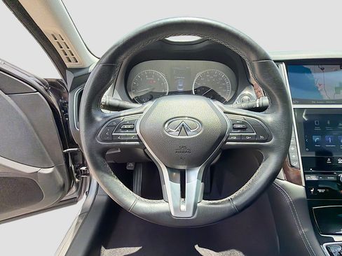 Used 2018 INFINITI Q50 Luxe w/ Essential Package (3.0T Luxe) RWD image 37