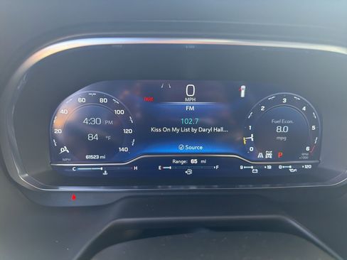 Used 2024 Chevrolet Suburban Premier image 43