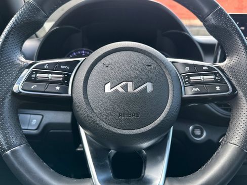 Used 2023 Kia Forte GT-Line w/ GT-Line Technology Package FWD image 32