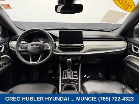 Used 2023 Jeep Compass Limited AWD/4WD image 7