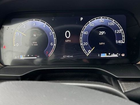 Used 2024 Jeep Grand Cherokee Limited w/ Black Appearance Package image 7