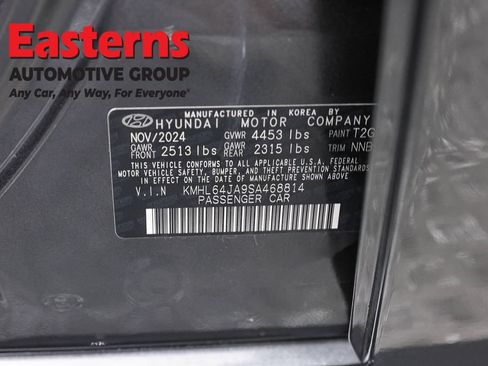 Used 2025 Hyundai Sonata SEL FWD image 35