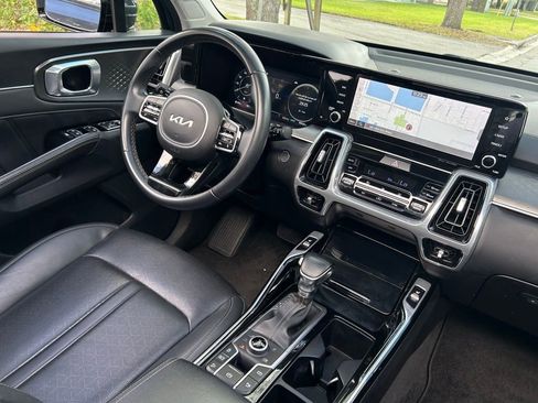Used 2023 Kia Sorento SX image 10