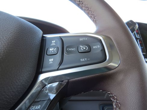 New 2025 RAM 2500 Laramie image 27