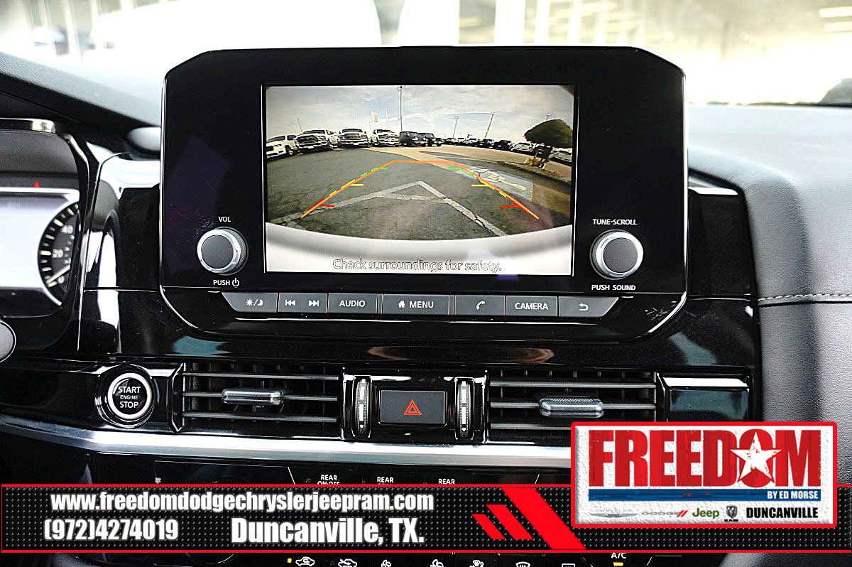 Used 2024 Nissan Pathfinder SV FWD image 21