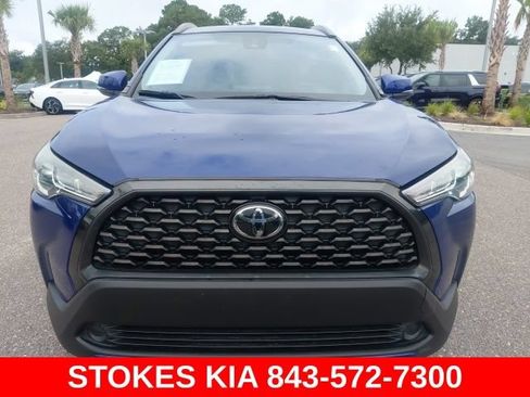 Used 2022 Toyota Corolla Cross LE FWD image 2