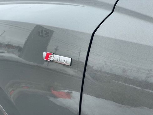 Used 2022 Audi Q3 2.0T Premium image 32