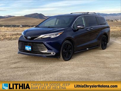 Used 2022 Toyota Sienna Platinum