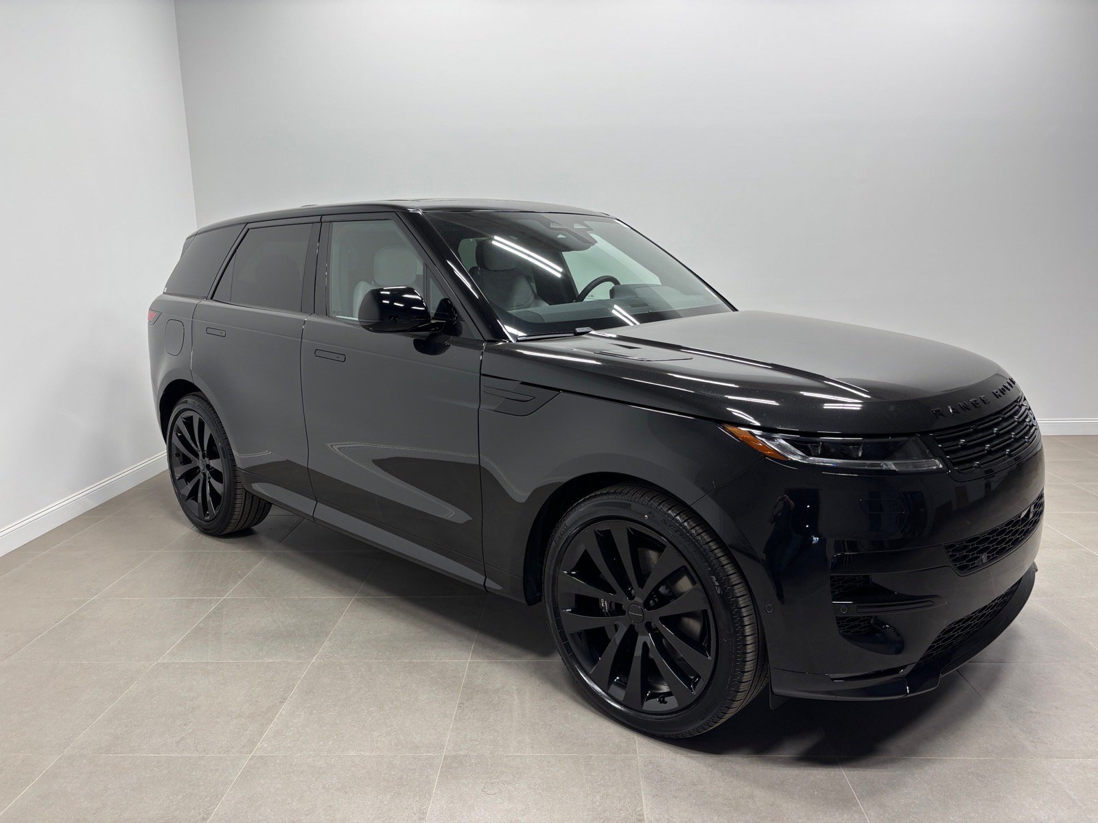 New 2027 Land Rover Range Rover Sport Dynamic SE AWD/4WD image 5
