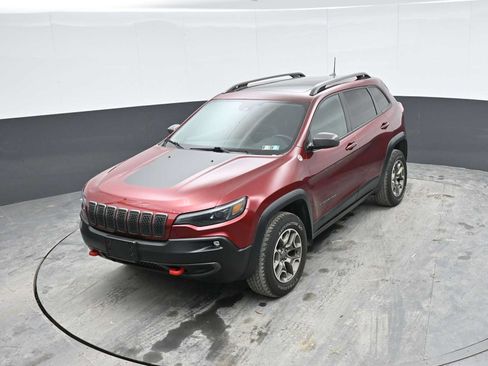 Used 2021 Jeep Cherokee Trailhawk w/ Sun, Sound & Nav Group AWD/4WD image 15