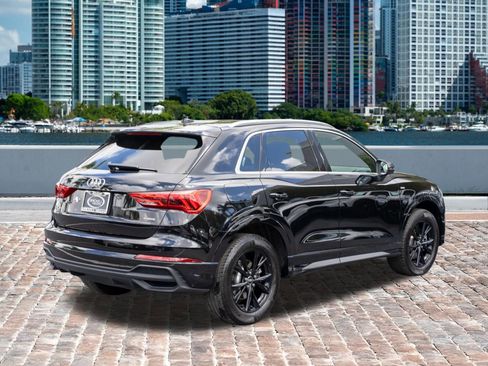 Used 2023 Audi Q3 2.0T Premium w/ Convenience Package image 5