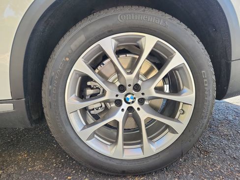 Certified 2026 BMW X5 xDrive50e w/ Premium Package AWD/4WD image 8