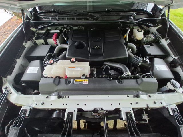 Used 2024 Toyota Tundra Platinum w/ TRD Off-Road Package AWD/4WD image 24