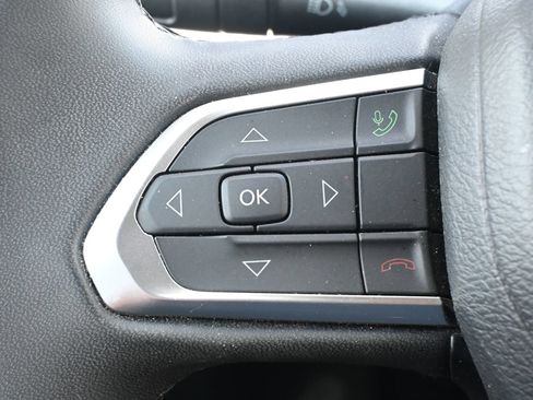 Used 2024 Jeep Compass Latitude AWD/4WD image 11
