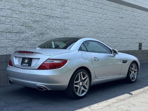 Used 2013 Mercedes-Benz SLK 250 image 4