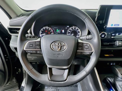 Used 2026 Toyota Highlander XLE AWD/4WD image 18