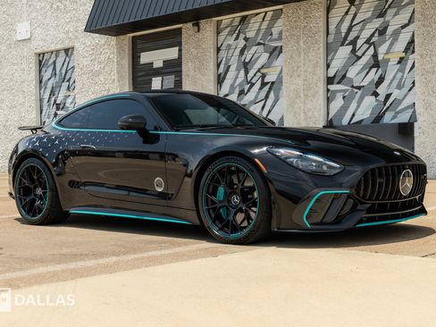 Used 2025 Mercedes-Benz AMG GT 63 image 17
