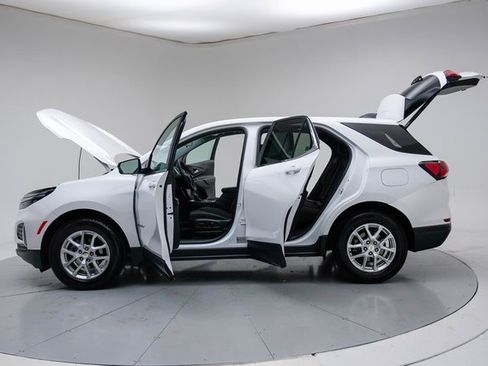 Used 2024 Chevrolet Equinox LT image 19