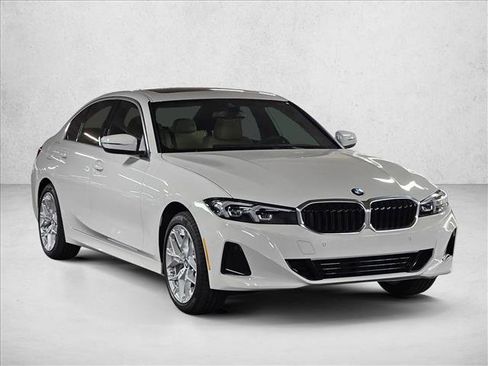 Used 2026 BMW 330i Sedan w/ Convenience Package RWD image 3