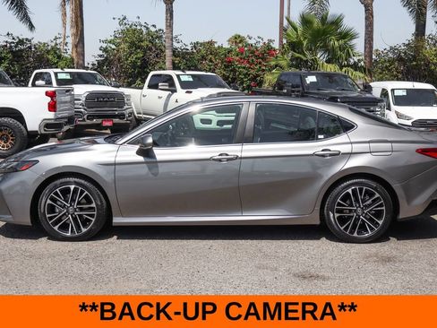 Used 2025 Toyota Camry XLE FWD image 5