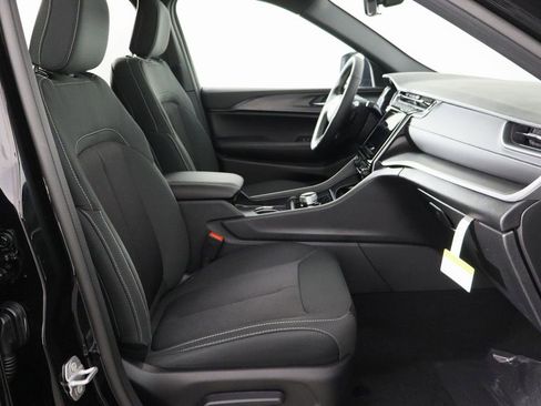 New 2026 Jeep Grand Cherokee L Laredo image 19