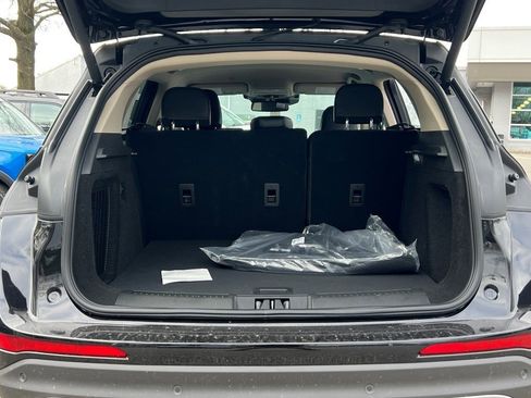 New 2026 Lincoln Corsair Premiere image 13