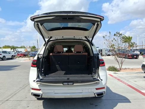 Used 2024 BMW X7 xDrive40i AWD/4WD image 6