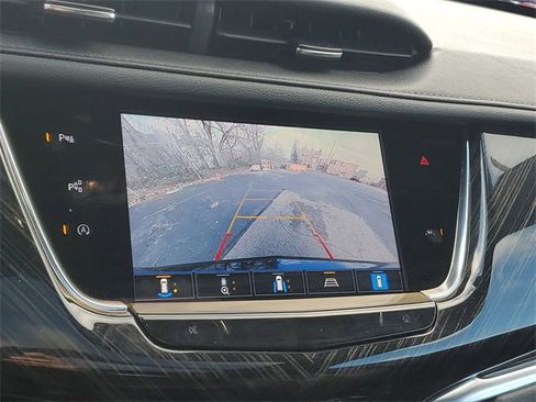 Used 2022 Cadillac XT6 Premium Luxury w/ Technology Package image 18