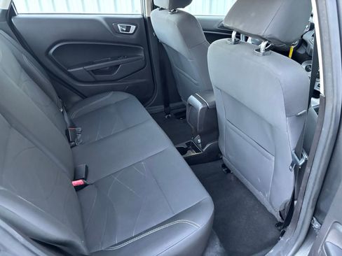Used 2015 Ford Fiesta SE image 31