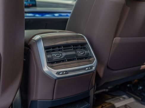 Used 2025 BMW 740i 740i image 27