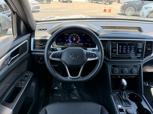 Certified 2023 Volkswagen Atlas Cross Sport SE AWD/4WD image 20
