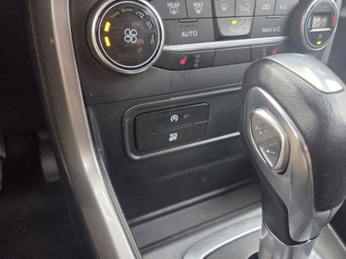 Used 2019 Ford EcoSport SE image 13