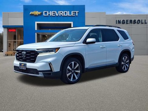Used 2025 Honda Pilot Touring image 32