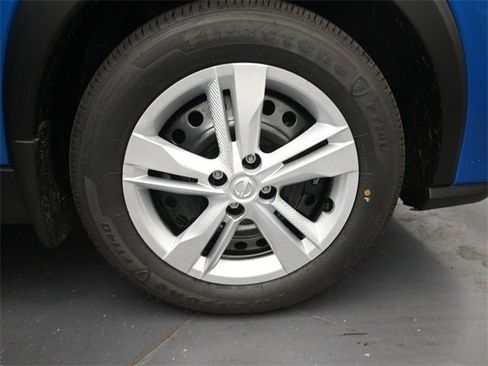 New 2025 Nissan Kicks Play S image 28