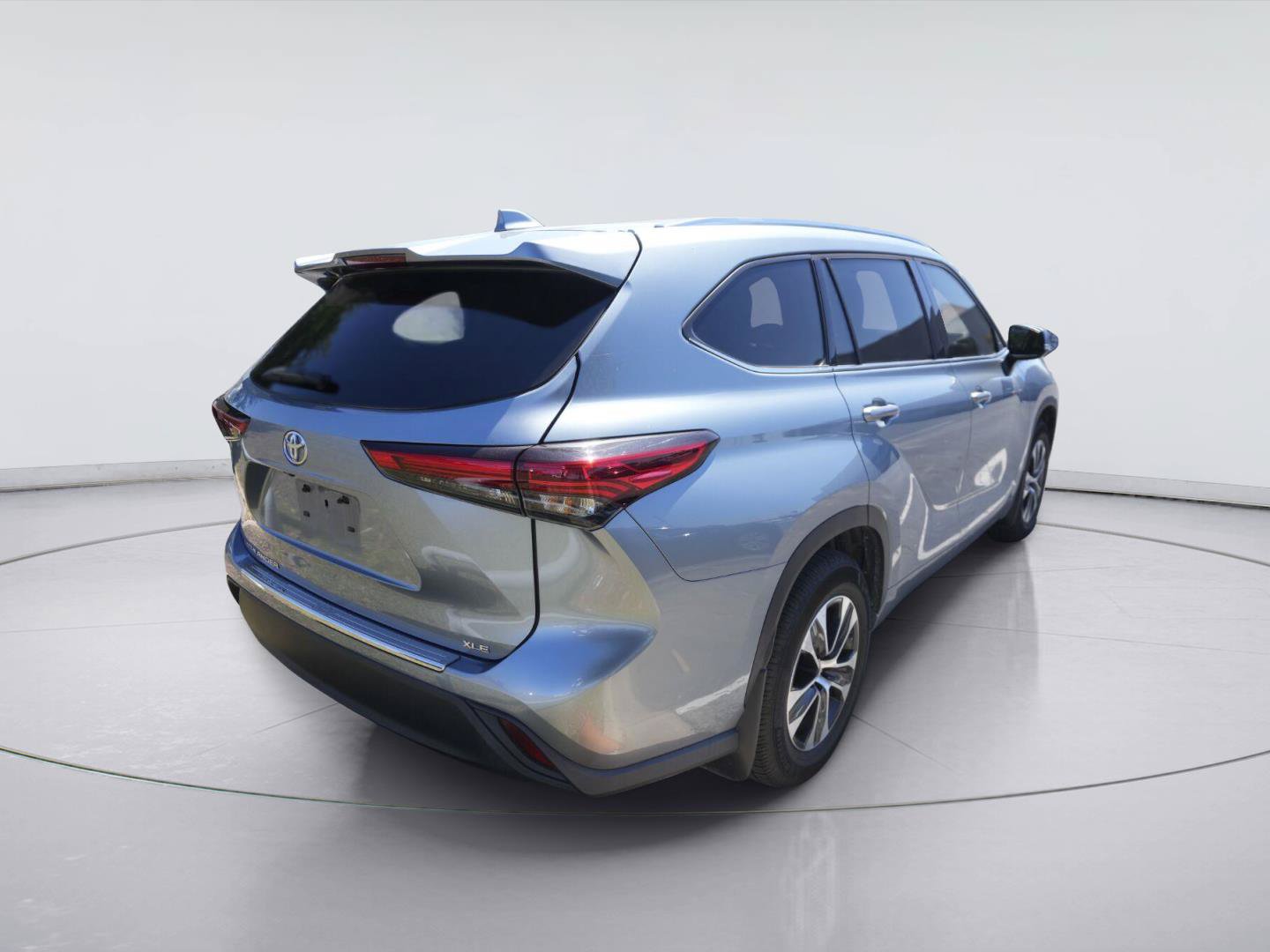 Used 2020 Toyota Highlander XLE FWD image 6