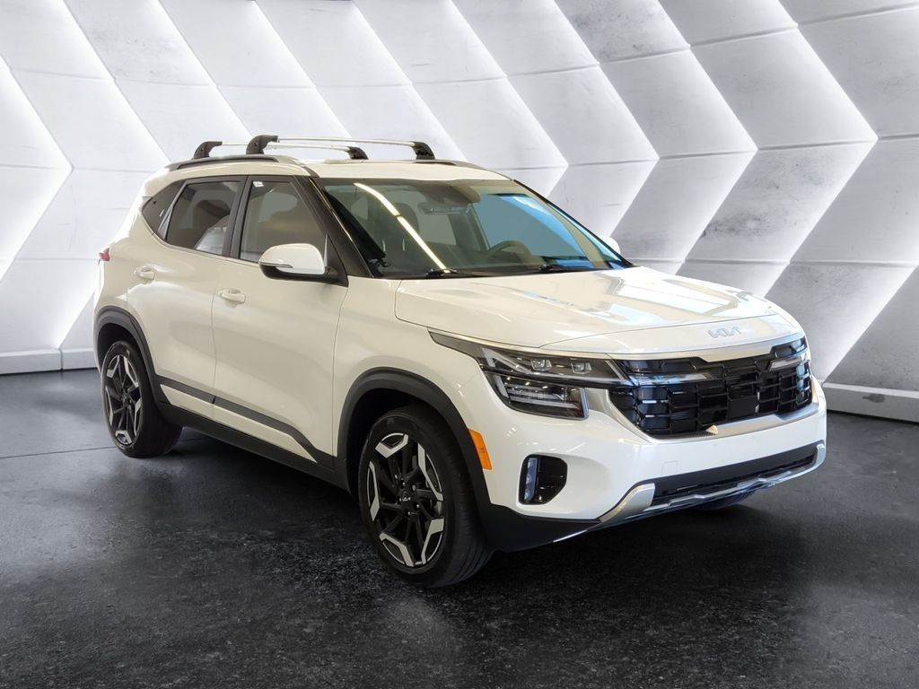 Used 2026 Kia Seltos SX w/ SX Sunroof Package AWD/4WD image 1